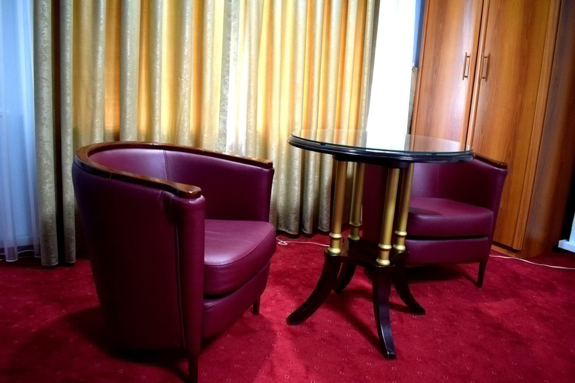 Hotel Aristocrat & Fish Restaurant سكوبجي المظهر الخارجي الصورة