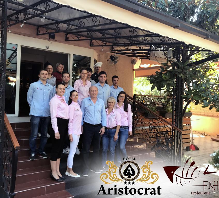 Hotel Aristocrat & Fish Restaurant سكوبجي المظهر الخارجي الصورة